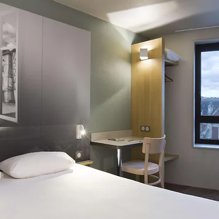 Centre Hotel 3*