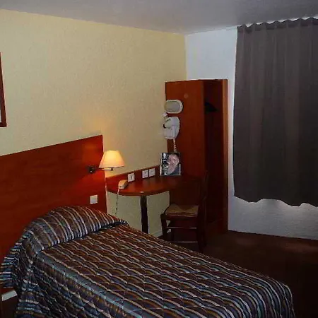 Centre Hotel 3*